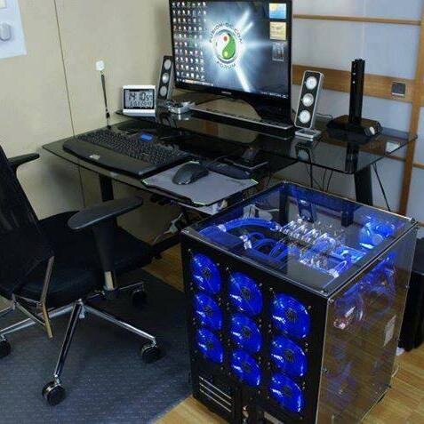 I enjoy being in the ICT cause is the chance to help people by solving problems and running smoothly.