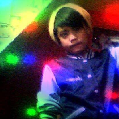 God has given us two hands,one to receive with and one is to give with :) ♥
