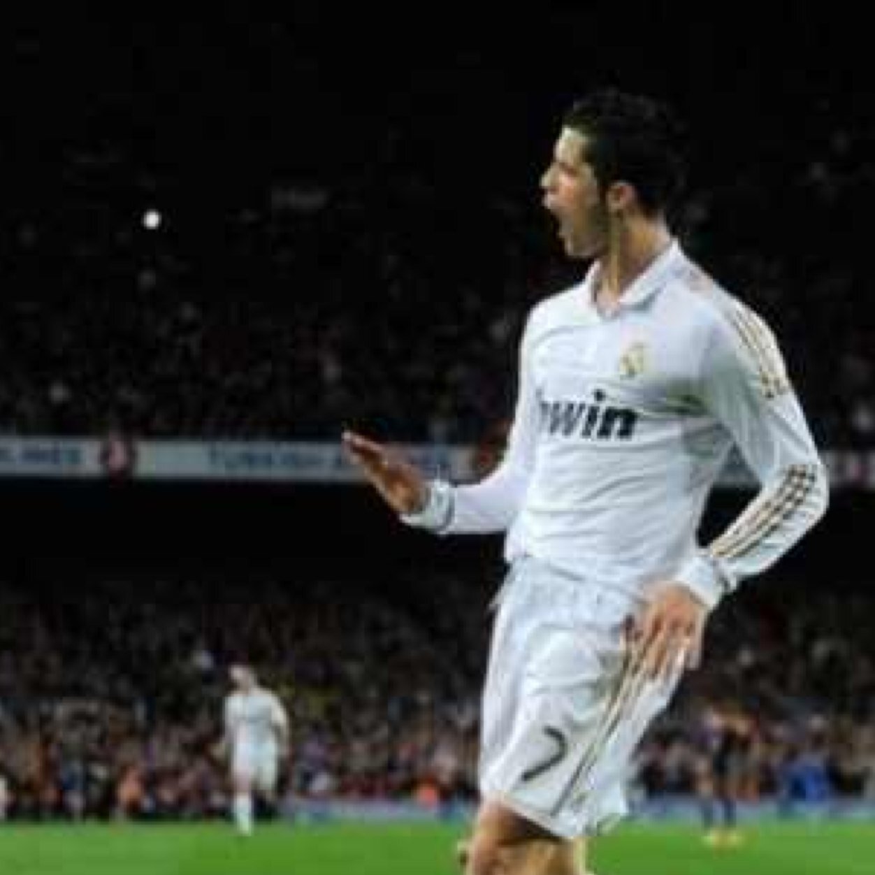 BALE 11. RNALDO 7.  9
