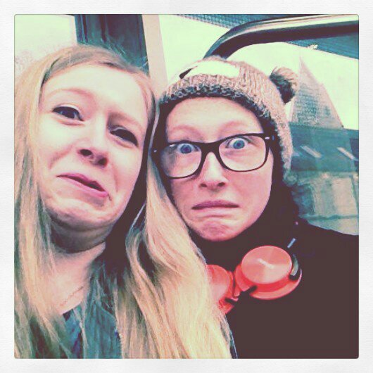 Apeshowers25's profile picture. Instagram: i_remember_youxforever Music is my life