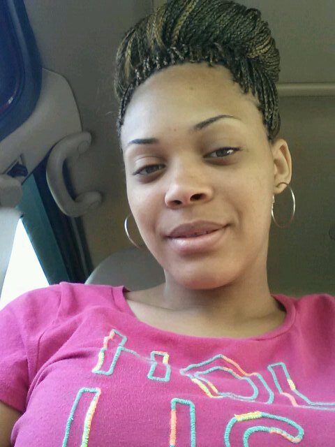 Hi my name is Paige Ayana Webster and im 20 and i have a child thats 1 and i have a man by the name of Damien Burnett .