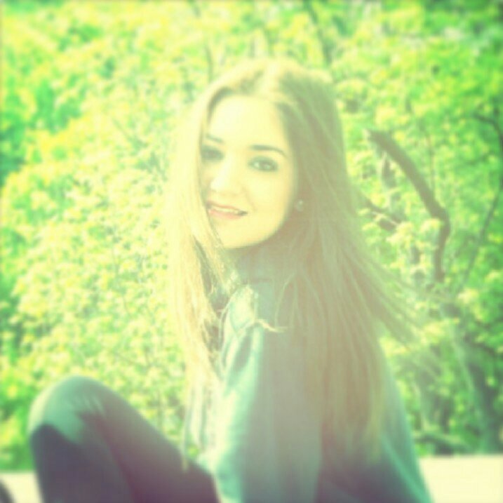 windsor_andrea's profile picture. Porque somos muchos más los que amamos España, que los que intentan dividirnos cada día. La unión hace la fuerza.Española hasta la médula. Taurina y futbolera♥.