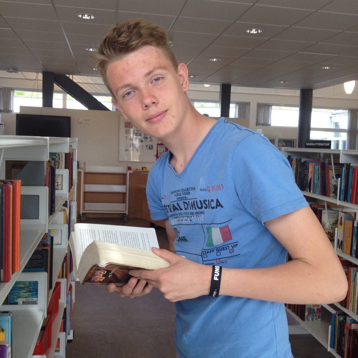 CDN_0208's profile picture. I have one dream, and one dream only. To become a professional football keeper. And trust me, I'm gonna accomplish and achieve all of my goals for life✌️