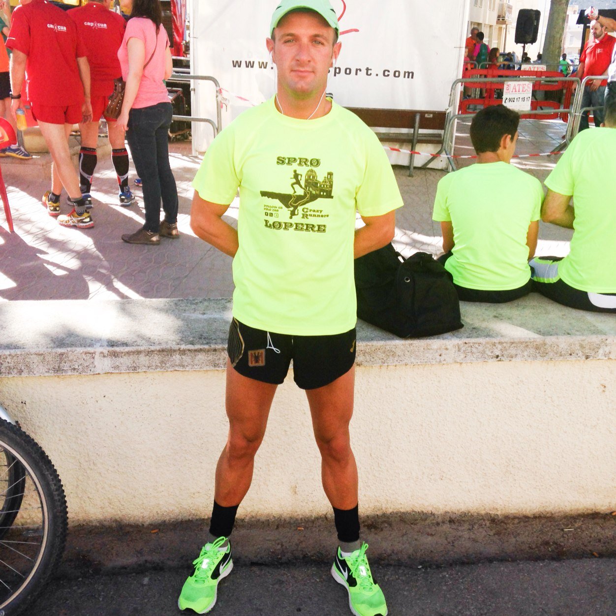Runner, Crossfit, Marathon Finisher Valencia '13 '16 , Sprø Løpere Team @SPRoLoPERE, Web programmer, SEO og jeg elsker Norge og España, Hala Madrid!