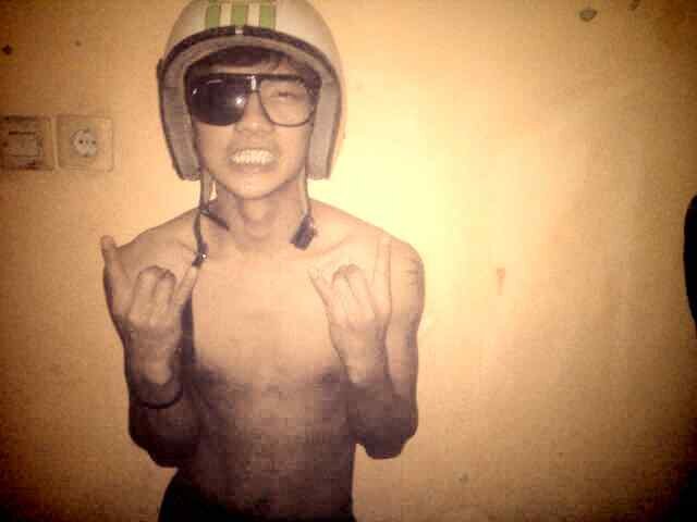 -D O G L O _F U N ' S_ C. L U B-