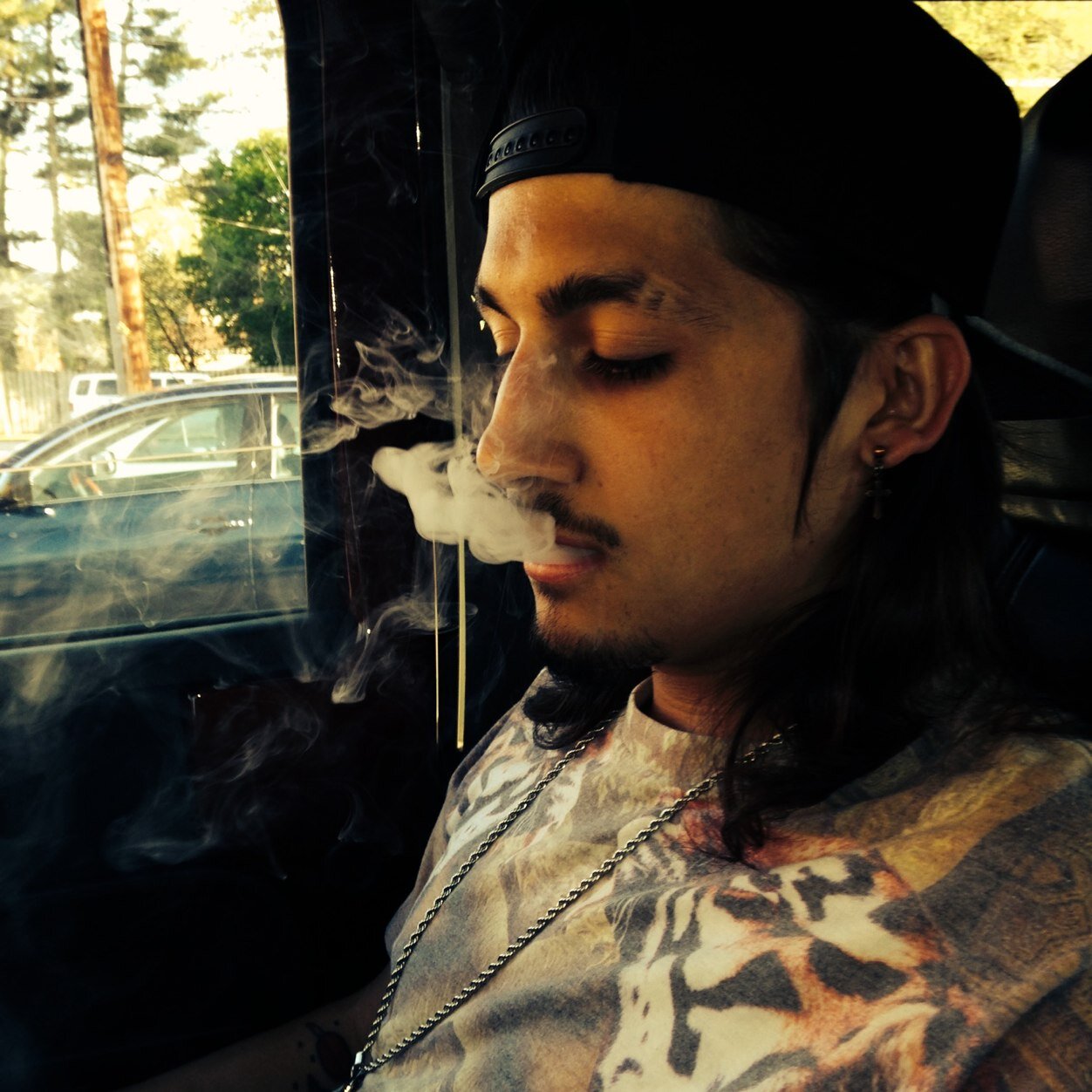 #TheRealAdrianPeace! HIPHOP-head! Music is how i express my life style. Ima real nigga ya dig !!Follow me il follow bac simple! We dem boyz hol up!
