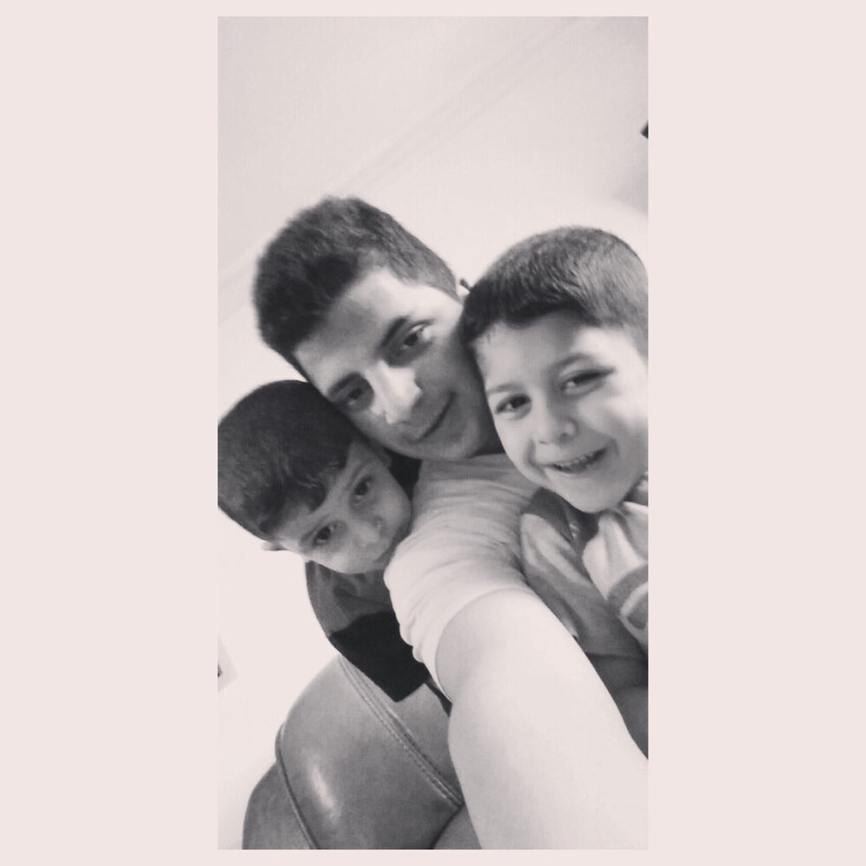 Syrian boy.......inst.khaled_shbib......and follow me