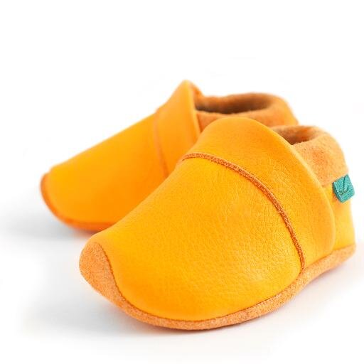 _Lieblinge_'s profile picture. Lieblinge sind die ersten Babykrabbelschuhe mit dem echten Barfuß-Laufgefühl. Über 2 Größen mitwachsend und öko-sozial gefertigt in Berlin. 100% Made in Germany