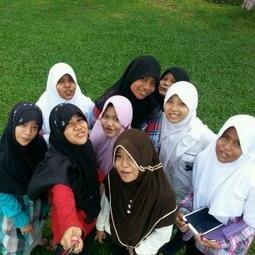 ♥Allah♥focus O:)♥imah,anisya ♥31-72-12  ♥Always Be Happy