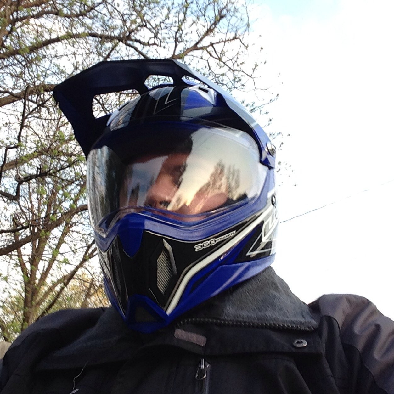 Dual sport and adventure riding, reviews and wrecks.