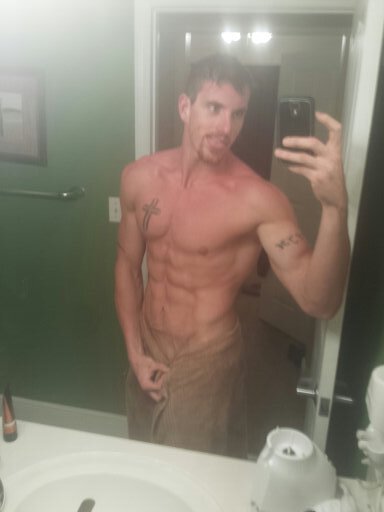 Natural Bodybuilding/Fitness advice, striving every day to be a better me, motivating you all to do the same, and helping you get there. http://t.co/u4MvrgEy