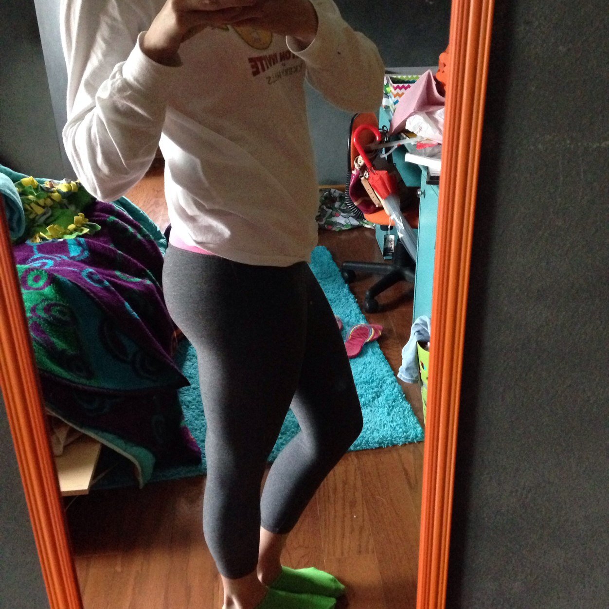I am obsessed with running and getting stronger. Making gainzzzzz ❤️ 19, college junior, US Army ROTC.