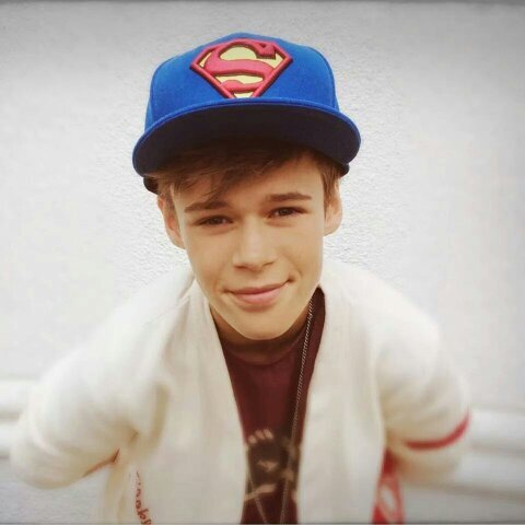 he is my hero, he is my idol, he is my everything. who is he? he is @benjaminlasnier