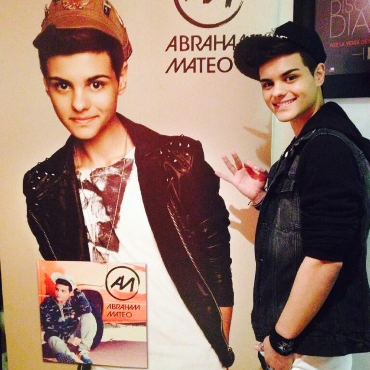 Me encanta ser abrahamer es lo q mas amo 
Quiero cumplir mi sueño y es conocerlo :)