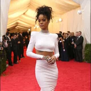 drake addict.★ twerking specialist.★ my whole team winning, no vision of quiting.★