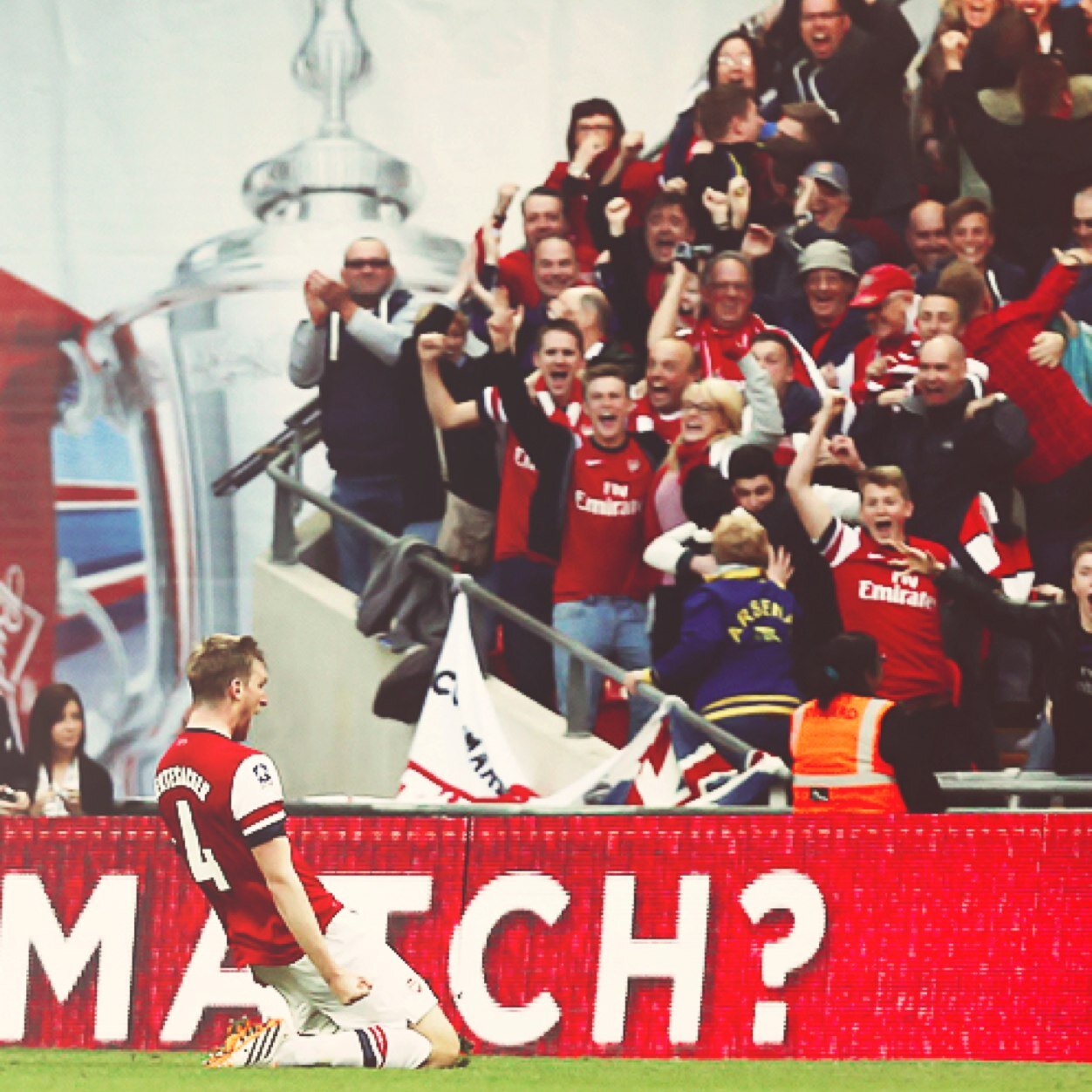 Mertefacker's profile picture. The Big Fucking German scores big fucking goals. Arsenal and Green Bay!