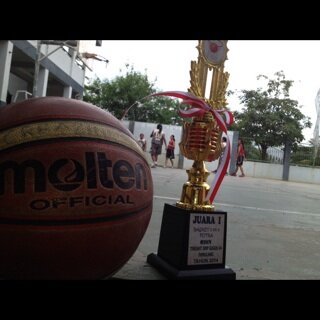 Basketball Player. Mater Dei Center/Forward#23. HalaMadrid. Basorexia.