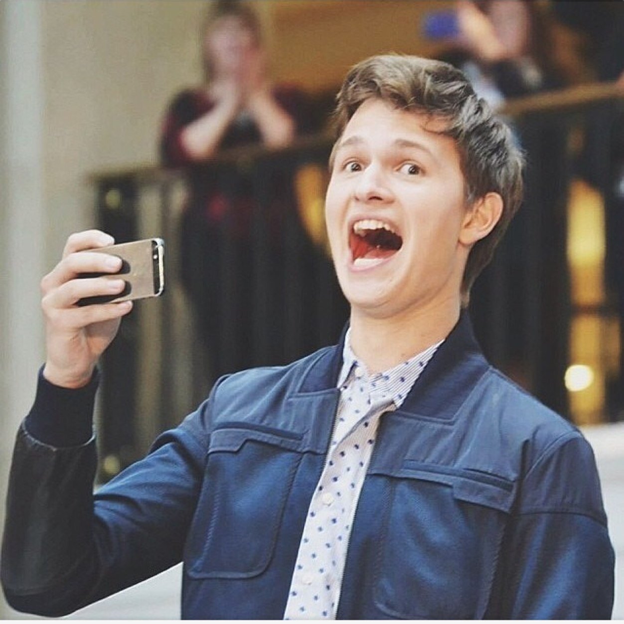 Mentally dating @jhutch1992. Bestfriends with Jlaw. Books turn out to be my life and I join a lot of fandoms. I follow back just ask xx