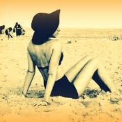 RetroFashionVib's profile picture. Retro-Vintage Styles You Love! We bring retro and vintage styles with a modern vibe all in one place for you!