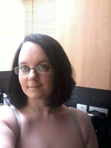 I am 30 year old gal from England but am living in scotland. In my spare time I socialize with friends and im a huge twilight fan team edward all the way lol x