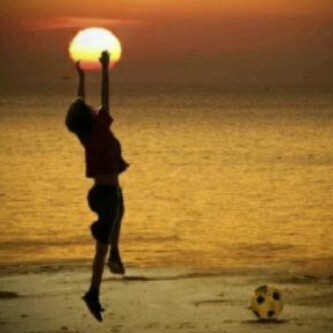 Chεatεd on my fεars,brokε up with my doubts, lrnt 4rm ma mistakes, got engagεd to my faith & now I'm marriεd to mydrεams.