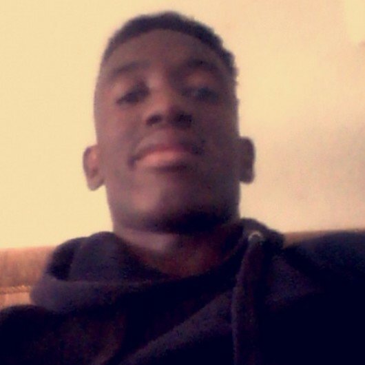Il n'y a que sur Twitter que je te suis . Snap : sirsabr #Team225 #Team224#Familia#TeamFoot