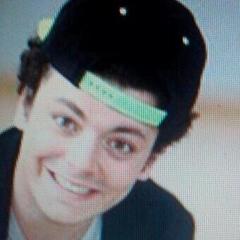 JE SUIS ADAMASSIENNE AND PROUD.#SODA saison 3 sur w9 #TeamKickOn mon rève ce serait que @kevadamsss me follow !!!!