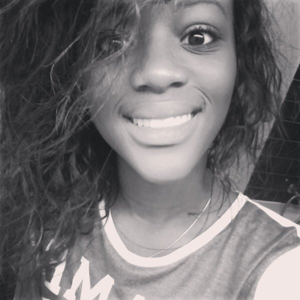 Insta : StellaLnkd                                                                        Antillaise camerounaise