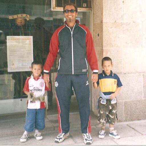 AHC - Socio CASLA tambien Refundador -  Ex Abanderado de La Gloriosa - Cocreador del DIA DEL HINCHA de SAN LORENZO 30/11 - Anti M ! - Ramones 
IG: soycrocha