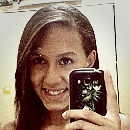 Fernanda15Lari's profile picture. 