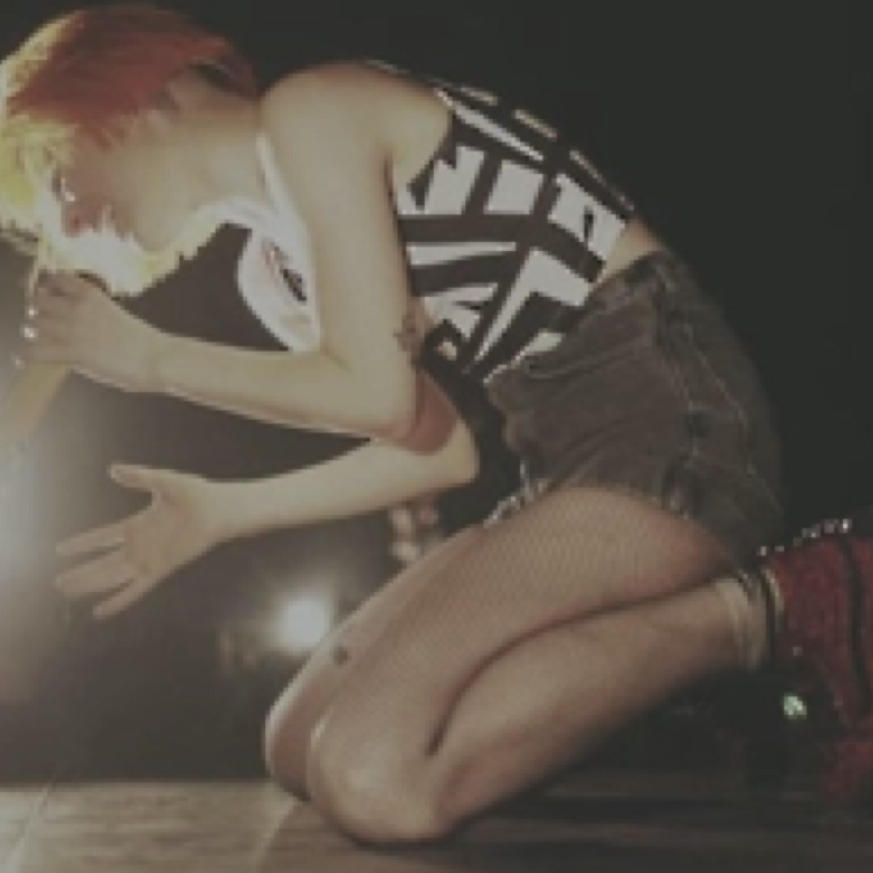 i hate you☞
you hate me☜
dont you dare ☹
unfollow me☠