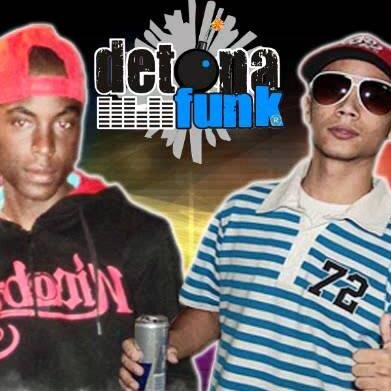 meu amor por vocês não tem limites Daniel Almeida  e Kelvin David ♥ wpp da dona do fc 9'9145-5497 ;p tu viu quem passou?? hahaha