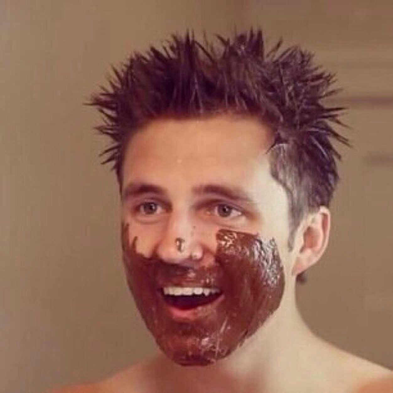 congrats_marcus's profile picture. LOVE FROM @GLITTERYVAMPS