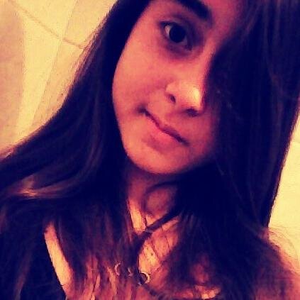 ☋ Posso sorrir por falta de graça, mais não posso sorrir por presença de guerra  ♕
