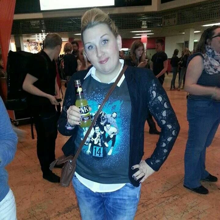 BeckiiSwales's profile picture. 