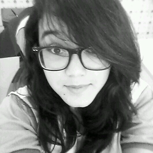 lliny97's profile picture. Enquanto eu tiver perguntas e não houver respostas, continuarei a escrever!