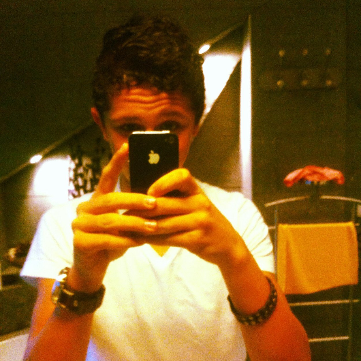 Ties17305's profile picture. 