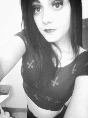 a_bertss's profile picture. My name is Alyssa. I dig Metal. Get to know me ✌