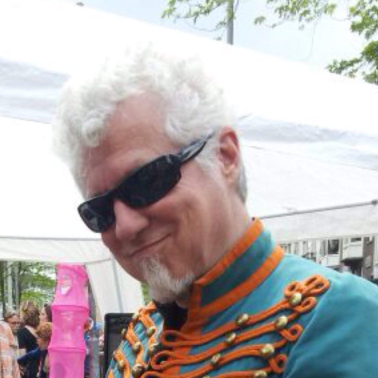 Striptekenaar • Sjors en Sjimmie, Claire, Droppie Water • Zone 5300 • the Plastic Fantastic Timemachine • Cross Comix • Dit