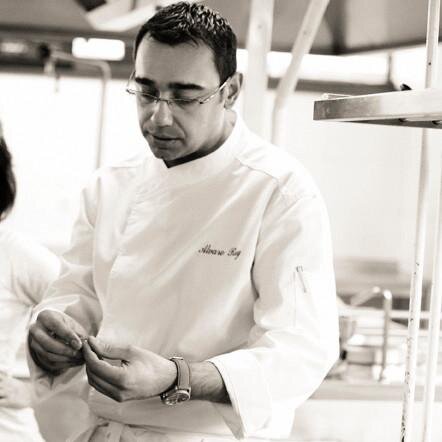 Cocinero y docente a full time,amante de la gastronomia.