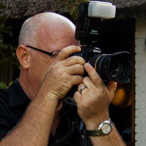 Professional photographer working with entrepreneurs & SME’s | Events | Studio | PR | Family | Portraiture | Weddings & more | Photo mentoring & coaching