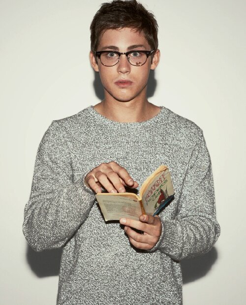 mlakha_699's profile picture. من بآت يهدمني ! فَ الله يبنيني #تبي تسعدني ! هات لي هذي ⇜ nono00oo1@