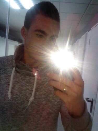 la fiiiiiiiesta ,estaar cn mii jente ii kick boxing ))     drum and baas-hard techo-break beat   :))