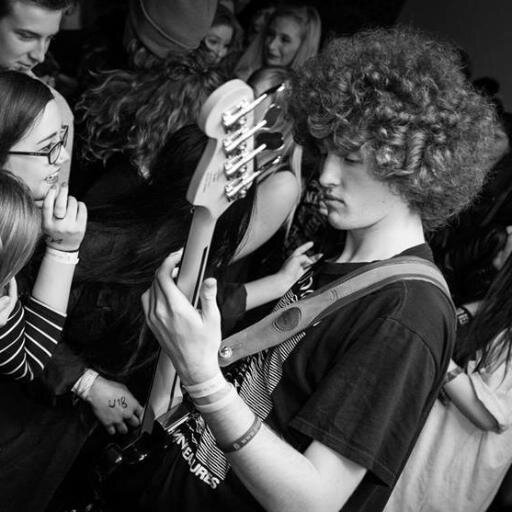 bassist in Dead End Friends! Also play, ukulele and guitar. Being Human and Biffy Clyro are life.