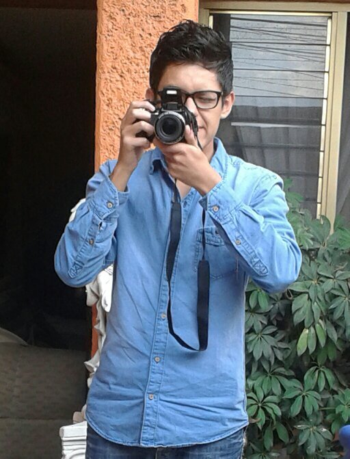 ivantoper's profile picture. Hey dude | Estudiante de Ingenieria | Never give up