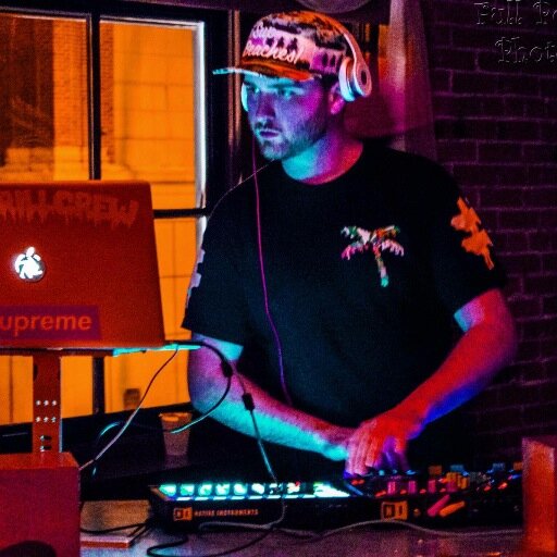 Electronic Dance Music DJ & Producer                                   Booking: iamdjxposure@gmail.com                 --- http://t.co/Us5vd7d3Hp