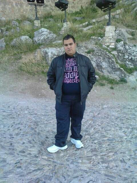 hay que disfrutar todo lo que se pueda k la vida solo es una