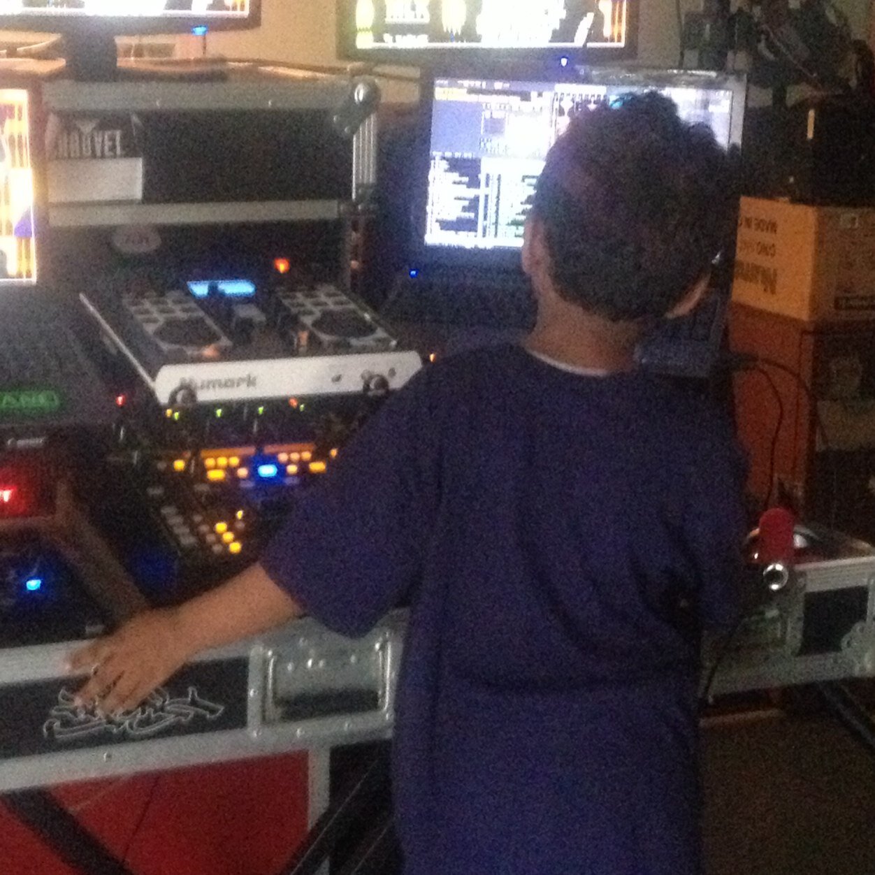 #djbobbydallas #Jets #ENY#NeverRanNeverwill #pioneerdj#Serato #Beringer#AppleMac #KRK#Dj#abeltonlive#launchpadpro