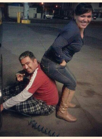 Esposa y madre de 2 maravillosas niñas y un pekeño galan..agradecida con Dios por todo lo que me ha dado.!