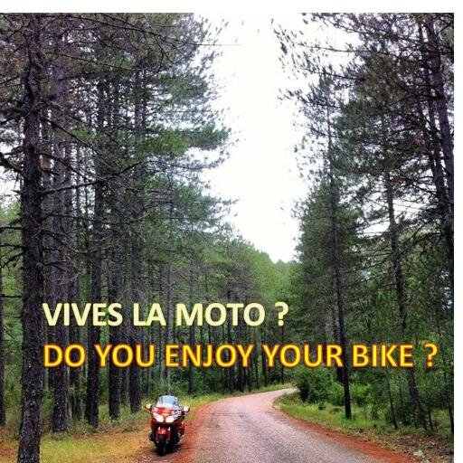 VIVO MI MUNDO EN DOS RUEDAS, NO ES UN HOBBY, ES UNA FORMA DE VIDA